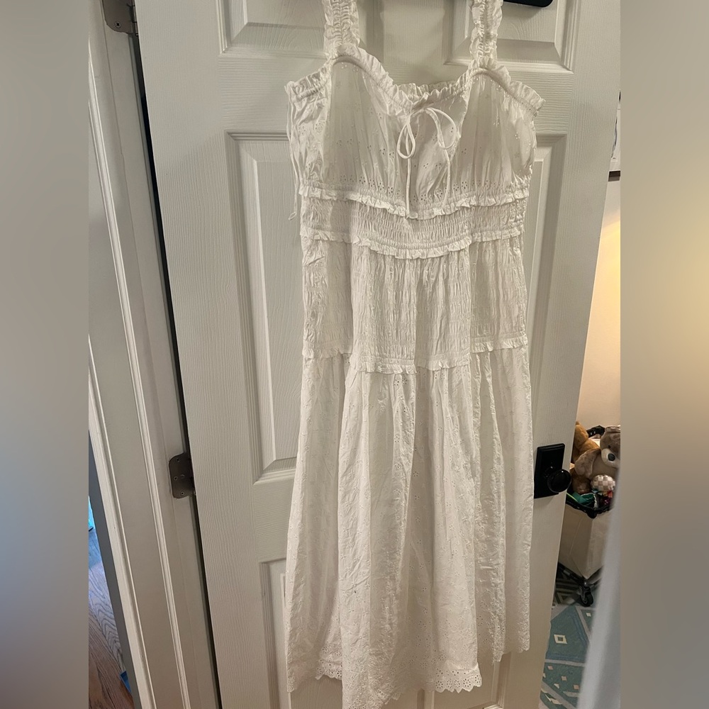 Doen White Sleeveless Dress